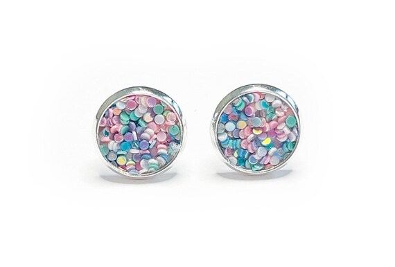Sparkly outlet earrings studs