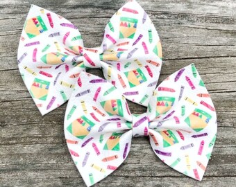 Crayon Pigtail Bows, Back to School Bows, Girls Piggie Bows, Crayon Hair Bow, Girls Pigtail Bows, Box of Crayons Bow, Colorful Crayons Clip