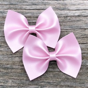 Rosa Zopfschleifen, hellrosa Pigtail Haarschleifen, Mädchen Zopfschleifen, Piggie Bows, Kleinkind Pigtail Bows, Schleifen für Zöpfe, Lederschleifen