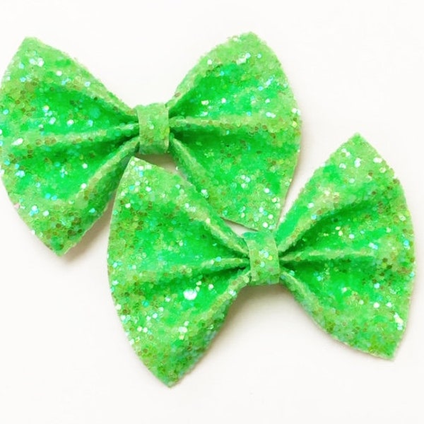 Neon Green Pigtail Bows, Neon Green Glitter Bow, Piggie Bows, Girls Pigtail Bows, Bright Green Bow, Neon Hair Bows, Neon Glitter Bows