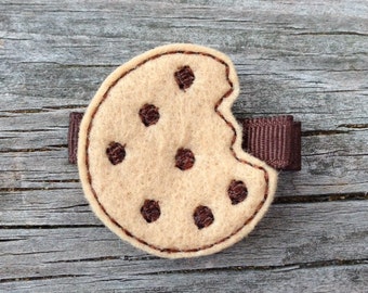 Chocolate Chip Cookie Haarspange, Filz-Haarspangen, Gestickte Filz-Haarspangen, Kleinkind-Haarbögen, Cookie-Haarspange, Kleinkind-Haarspangen