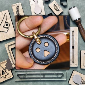 Punzone Pelle Portachiavi Espressione Personalizzato - Coltello Acciaio Fatto a Mano | Kit Taglio Pelle Fai-da-Te di Qualità