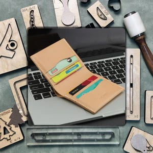 Porte-monnaie à deux volets en cuir à découper, Sizzix, couteau en cuir découpé avec matrices, poinçonnage en métal, artisanat en cuir fait main, outils en papier kraft