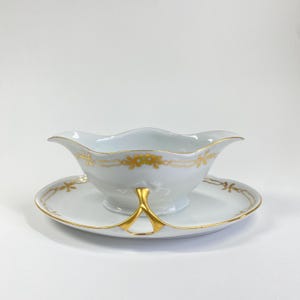 Vintage Alice Hulshenreuther Bavarian Porcelain Gravy Boat With Underplate Gold Flower Decor Trim Made in Germany 50s Collectors Choice 063