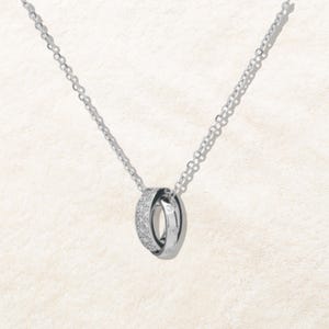 Minimalist Stainless Steel Eternity Circle Necklace: Interlocking Double Ring Pendant