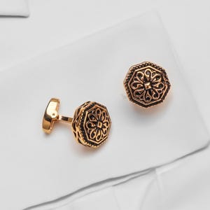 Rose Gold Round Vintage Retro Cufflinks, Polygonal Grand Men’s Initial Golden Engraving Cuff links, Minimalist Cufflinks, Wedding Cufflinks