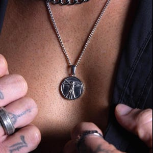 Da vinci vitruvian man necklace, silver leonardo da vinci symbol gold the vitruvian man charm pendant, renaissance art vitruvius men&#39;s gift