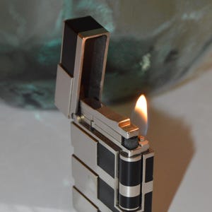 S.T Dupont Luxury Lighter, Line 2 - Limited Edition Art & Technique, 2500 Units produced, Paladium , Laque de Chine