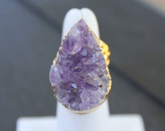 Bague améthyste, bijoux en améthyste, bague en améthyste dorée, bague en améthyste, bague manchette en améthyste dorée, bague en améthyste naturelle, bague en améthyste brute, bague géode