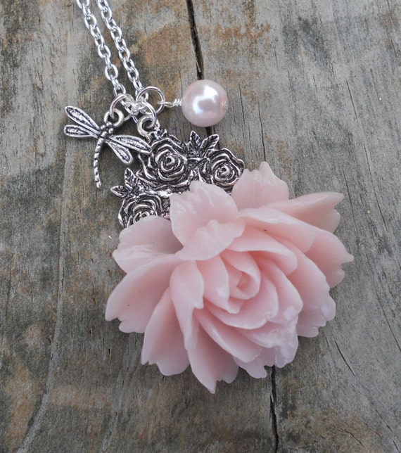 Items similar to Flower Necklace Delicate Light Pink with Dragonfly ...