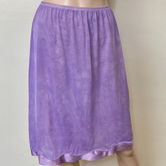 Amethyst Purple Vintage 70s Vanity Fair Lacy Ling… - image 1