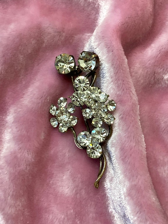 Vintage rhinestone flower cluster Gem