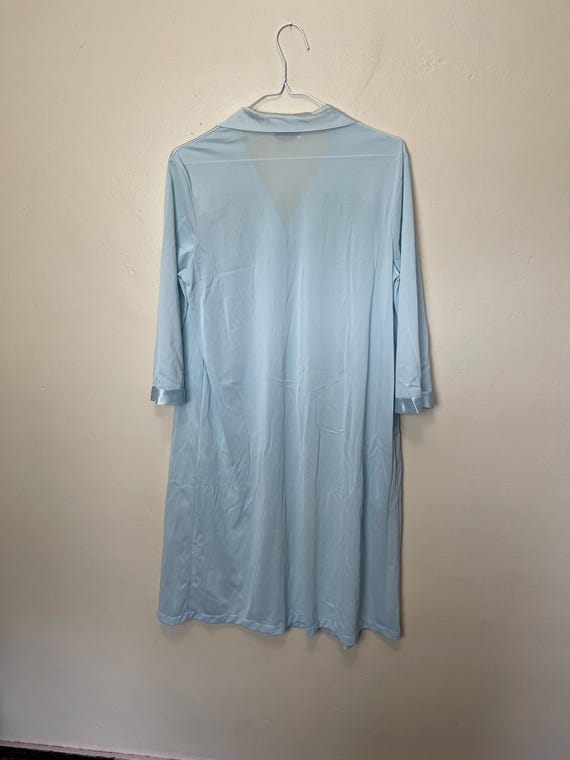 Bata de casa de lencería de nailon azul suave de Vanity Fair de