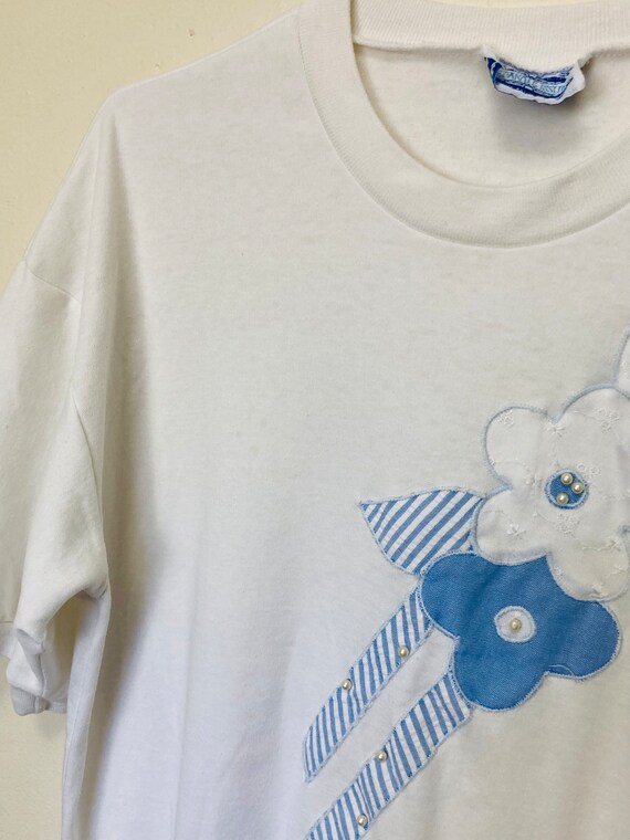 Pastel Blue Daisy Appliqué Vintage 80s Tee - image 6