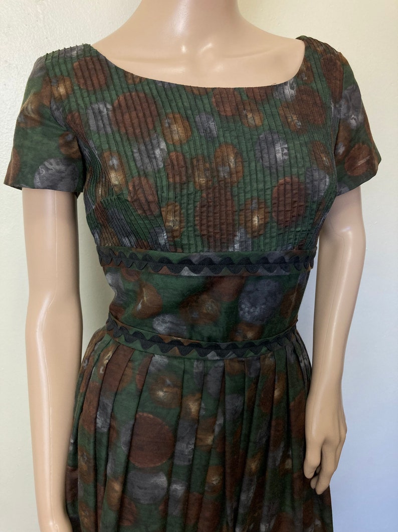 Stunning Vintage 50s Dark Circles Bow Back Mini Dress image 2