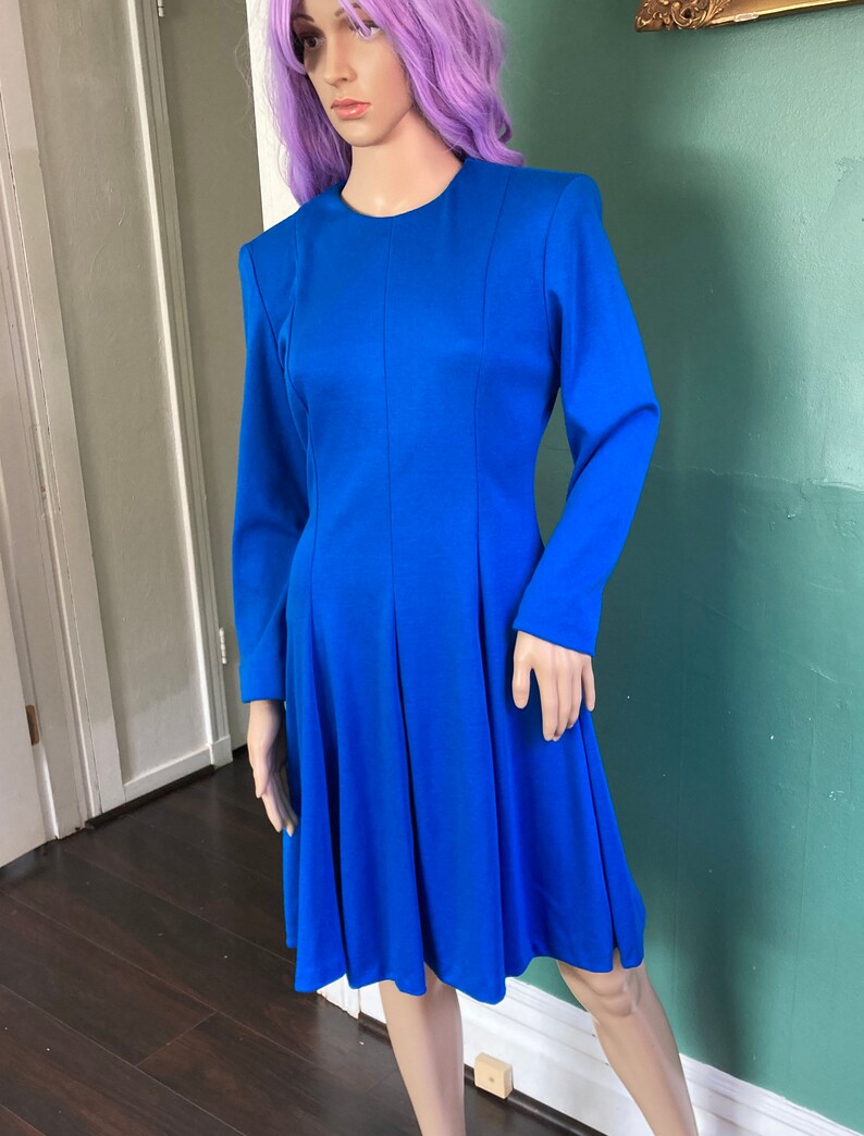 Vintage 80s Minimalist Wool Blend Strong Shoulder Fit n Flare Midi Dress