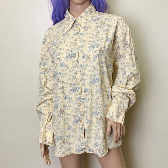 Champagne Yellow and Pale Blue Vintage Floral GAP But… Gem