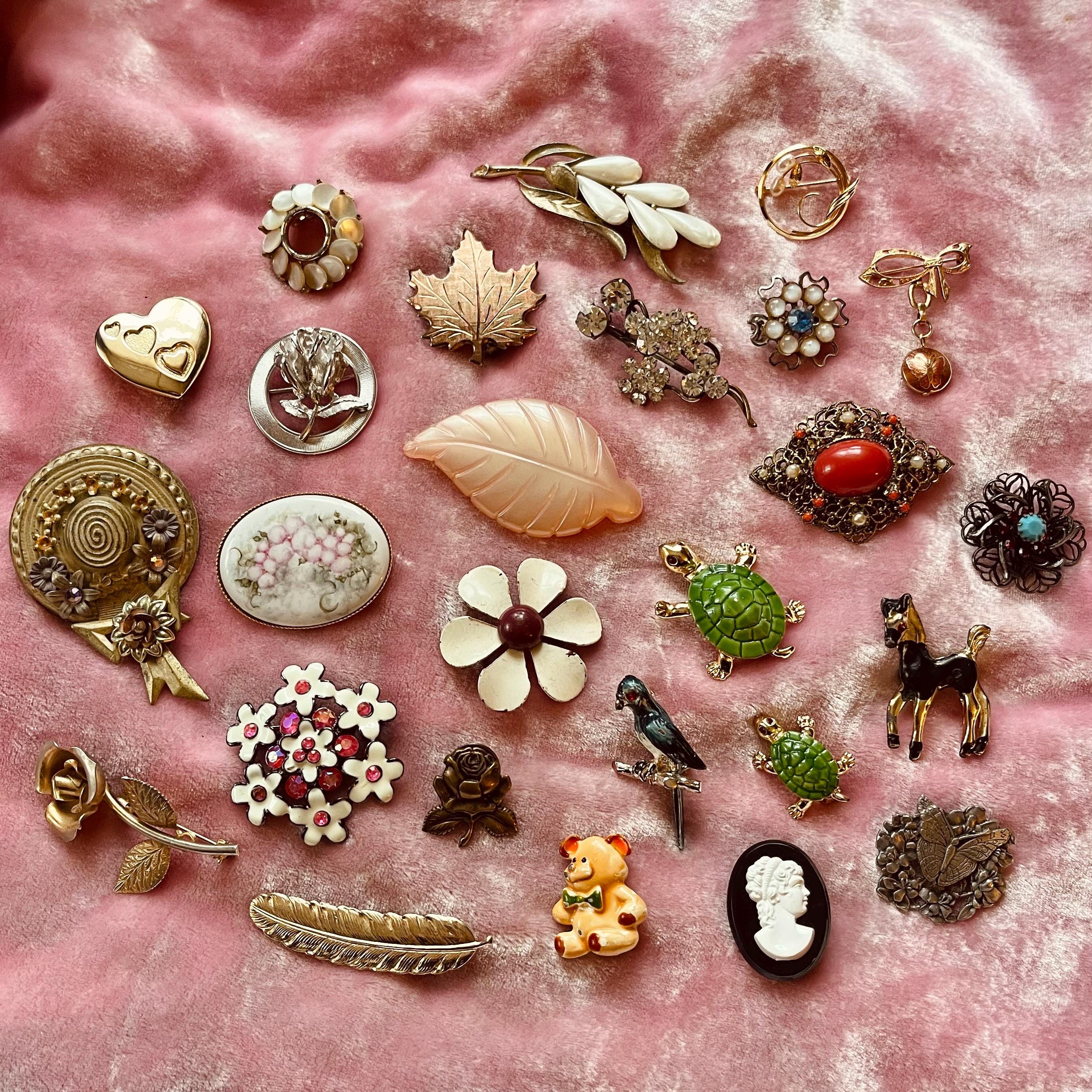 1970年代のヴィンテージブローチ - Etsy 日本