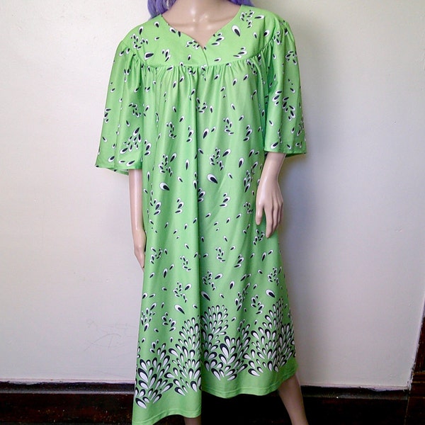 Trippy Eyes Vintage Plus Size Oversize Kaftan Dress