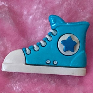 Blaue Sneaker Vintage 90er Jahre Pin