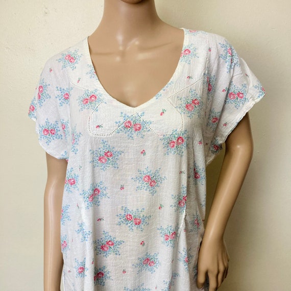 Butterfly Collared Floral Vintage 40s Nightgown H… - image 2