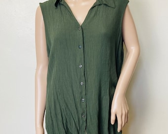 Olive Green Vintage 90s Textured Crinkle Collared Top