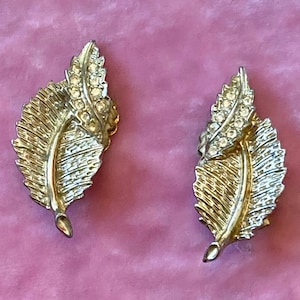 Golden Leaves Vintage 70s Rhinestone Clip on Earrings