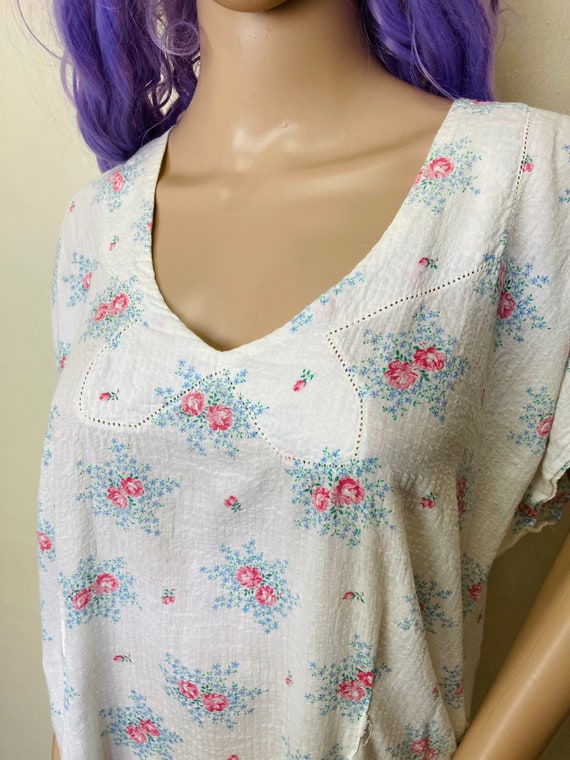 Butterfly Collared Floral Vintage 40s Nightgown H… - image 4