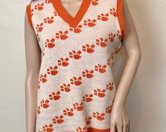 Paw Prints Vintage 70s Rust Orange and Cream Oversize Sweater Vest L XL