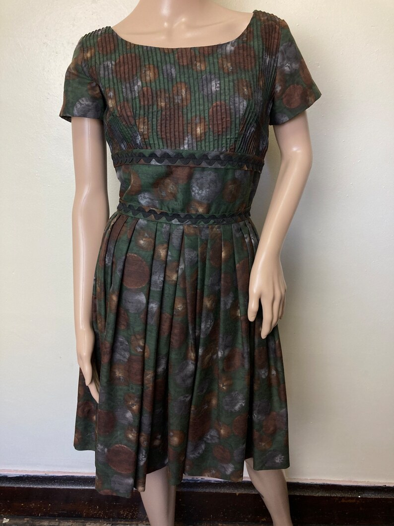 Stunning Vintage 50s Dark Circles Bow Back Mini Dress image 4