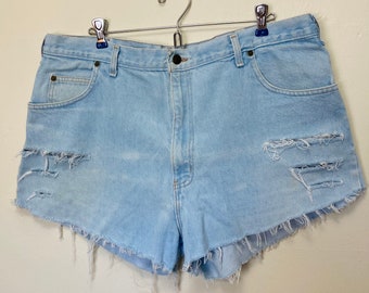 Plus Size Cutoff Vintage 90s Torn Up Light Wash Jean Shorts