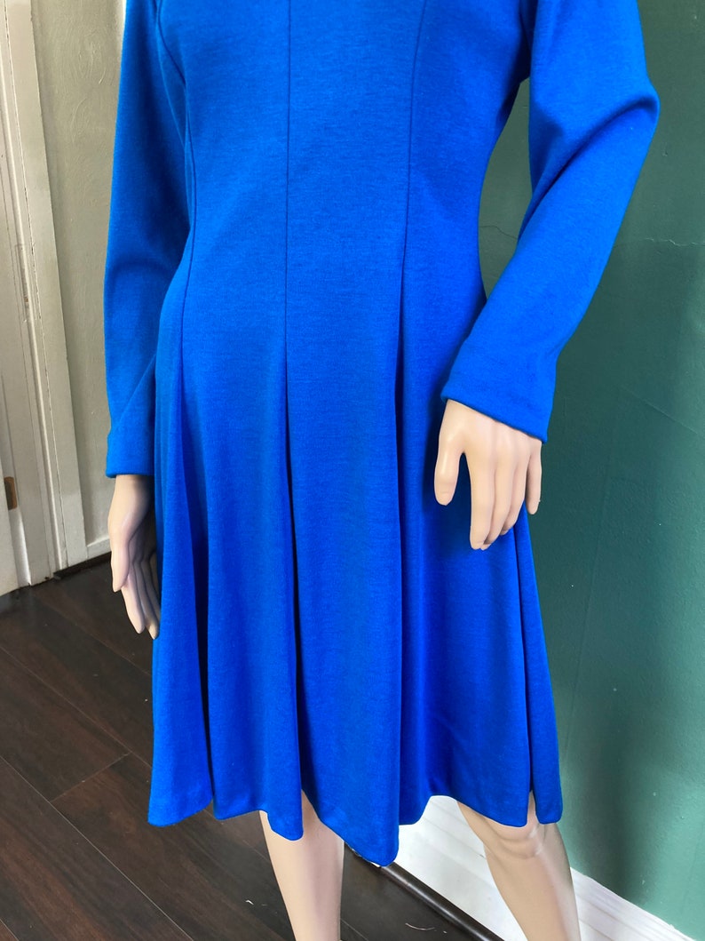 Vintage 80s Minimalist Wool Blend Strong Shoulder Fit n Flare Midi Dress