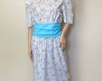 Floral Vintage 80s White and Blue Cottagecore Dress