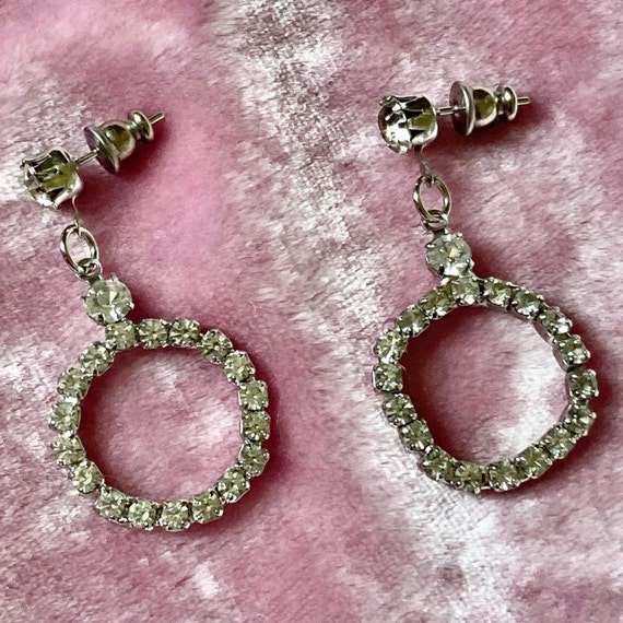 Sparkly 80s Rhinestone Round Earrings - image 1