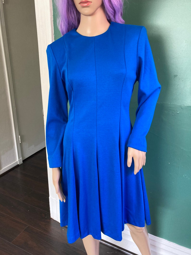 Vintage 80s Minimalist Wool Blend Strong Shoulder Fit n Flare Midi Dress
