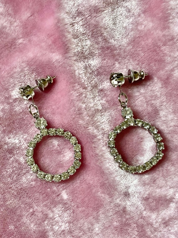 Sparkly 80s Rhinestone Round Earrings - image 2