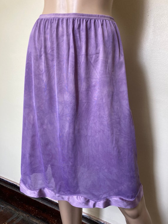 Amethyst Purple Vintage 70s Vanity Fair Lacy Ling… - image 5