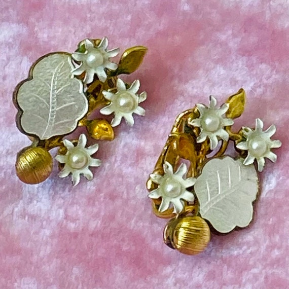 Mid Century Enamel Floral Vintage 50s Clip On Ear… - image 1