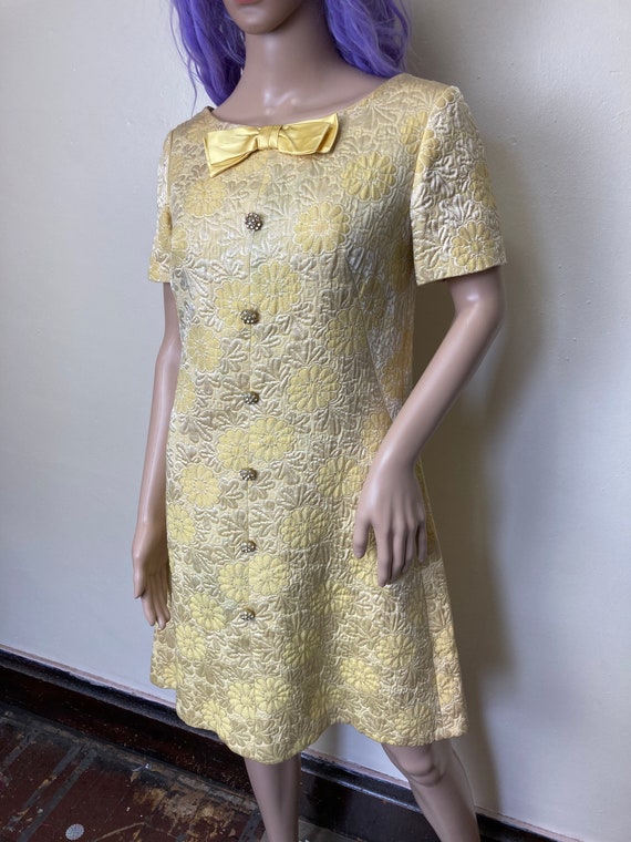 60s Stunner Vintage Butter Yellow Quilted Jacquar… - image 3