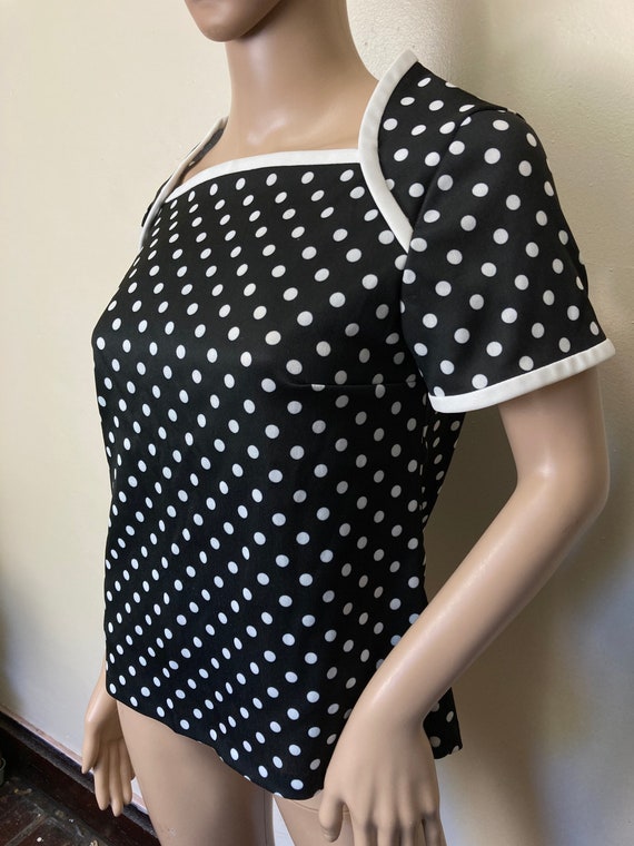 Black and White Vintage 70s Polka Dot Pinup Top - image 5