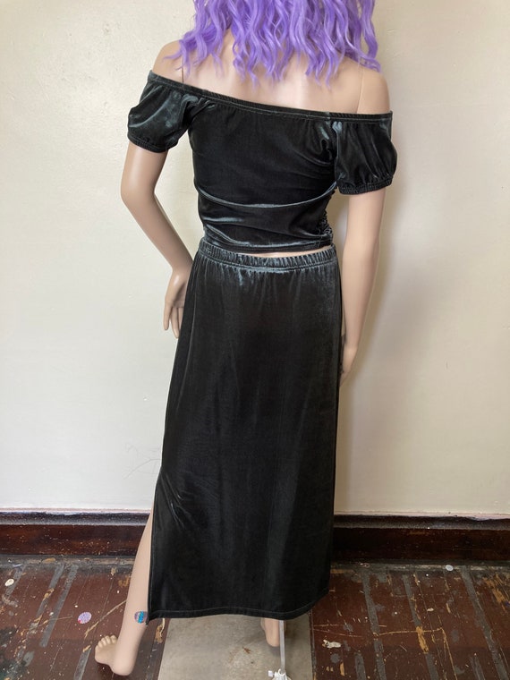 Charcoal Gray Velvet Textured Crop Top and Slit S… - image 8