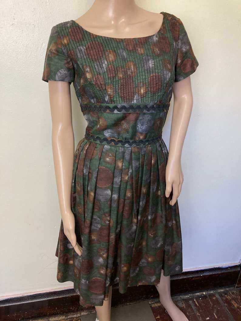 Stunning Vintage 50s Dark Circles Bow Back Mini Dress image 7