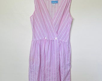 Roze en witte gestreepte vintage midi-jurk met overslag en zakken