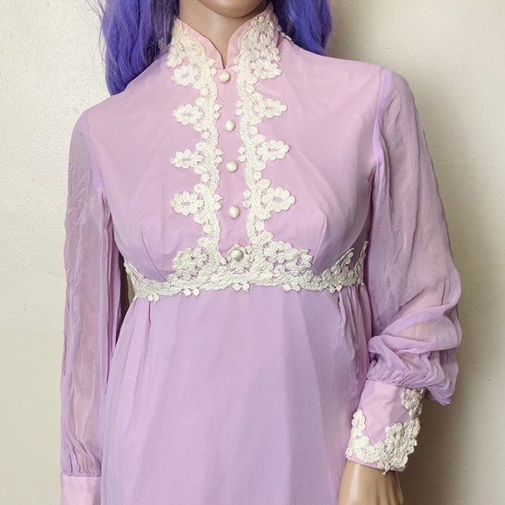 Lavender Purple and White Vintage 60s Ethereal Br… - image 1