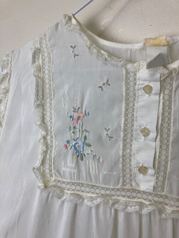 Barbizon Vintage 50s Sheer White Embroidered Baby… - image 7