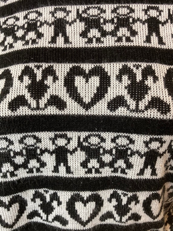 Novelty Knit Vintage People and Hearts Black and … - image 8
