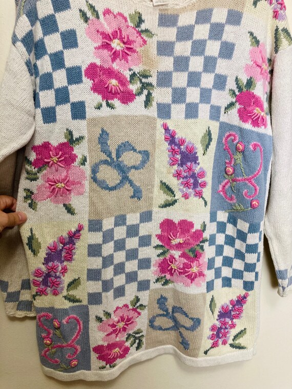 Flowers Checkers and Bows Vintage 90s Chunky Pull… - image 2