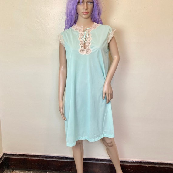 Mint Green Vintage 60s Lacy Nightgown Lounge Dress M - Gem