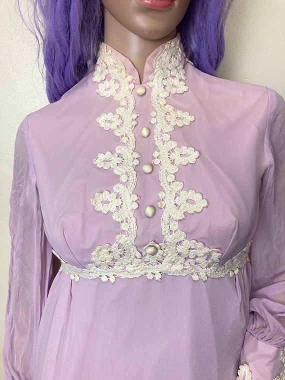 Lavender Purple and White Vintage 60s Ethereal Br… - image 3