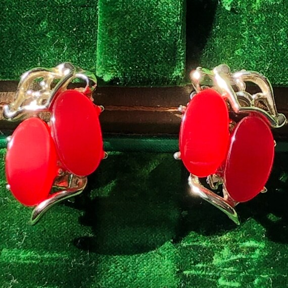 Vintage 70s Glowy Red Disco Clip-On Earrings